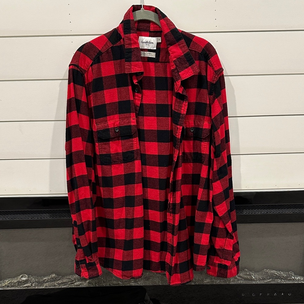 Goodfellow & Co Red and Black Plaid Shirt